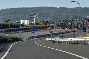 Foto de monosposte en peaje autopista A9 en Sigüeiro (A Coruña)